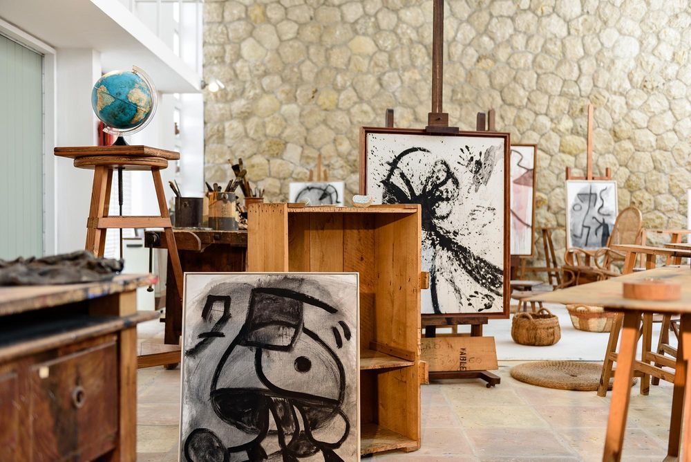 25è aniversari Miró Mallorca Fundació (direcció d’art, disseny gràfic, identitat, art i cultura, sector públic, print), per DOMO-A | Direcció d’art i disseny gràfic, Barcelona
