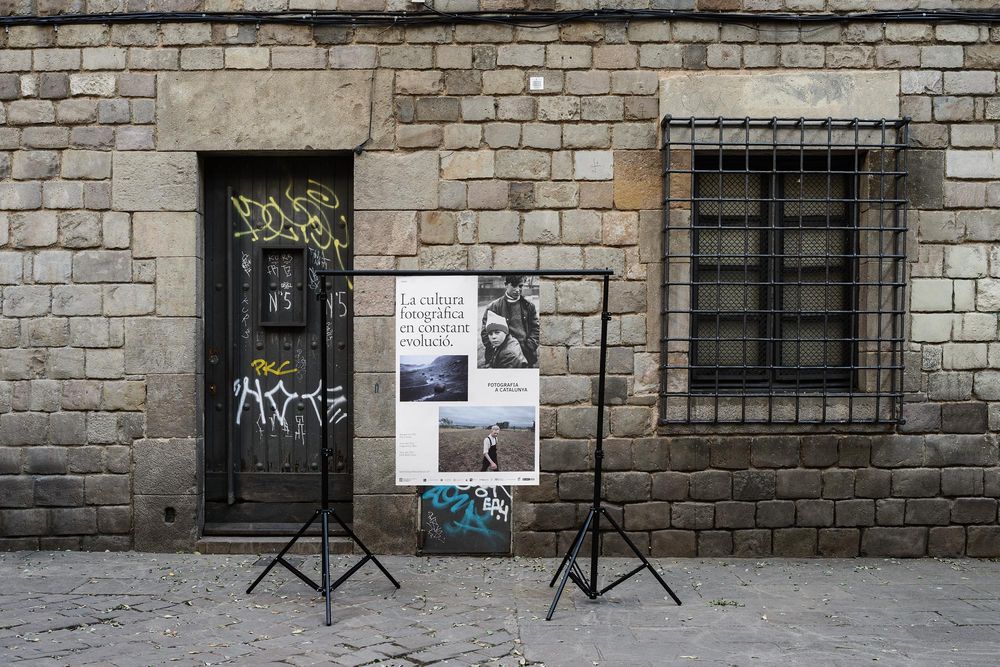 Fotografia a Catalunya (direcció d’art, disseny gràfic, art i cultura, sector públic, web), per DOMO-A | Direcció d’art i disseny gràfic, Barcelona