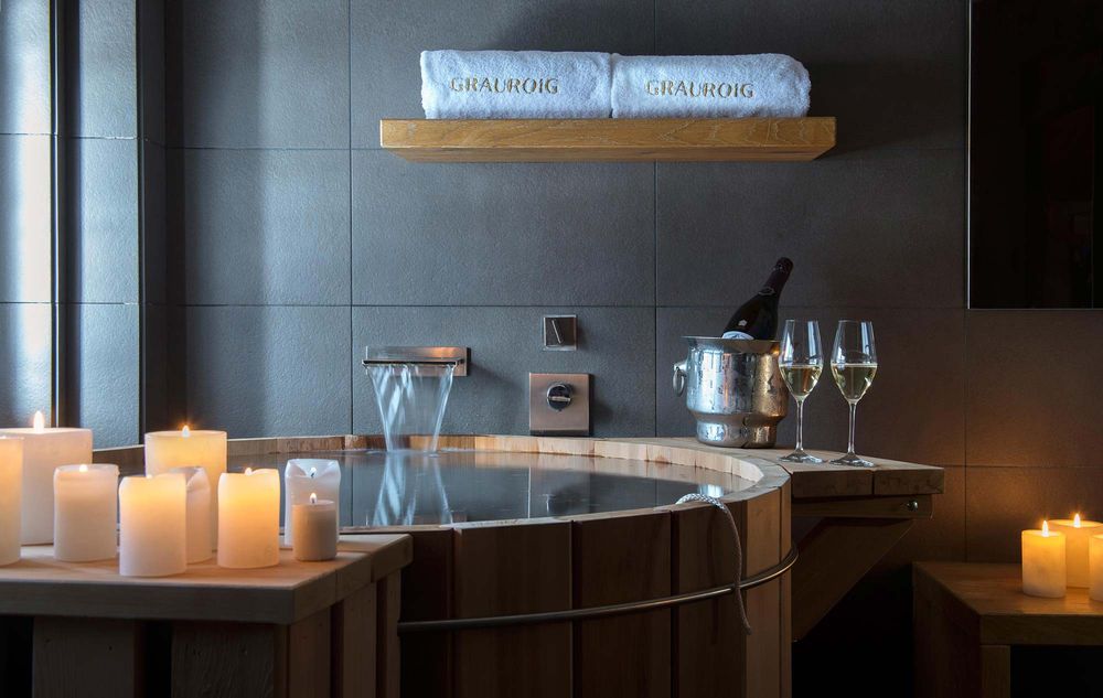 Grau Roig Boutique Hotel (direcció d’art, disseny gràfic, identitat, hotel, web), per DOMO-A | Direcció d’art i disseny gràfic, Barcelona